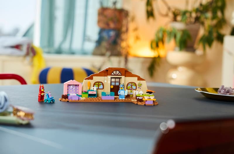 LEGO Bluey | 11221 School With Rusty And Bluey