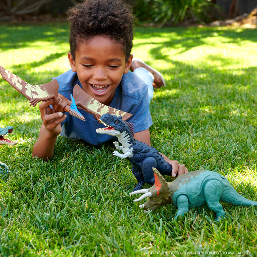 Jurassic World Roar Strikers - Triceratops Dinosaur Figure