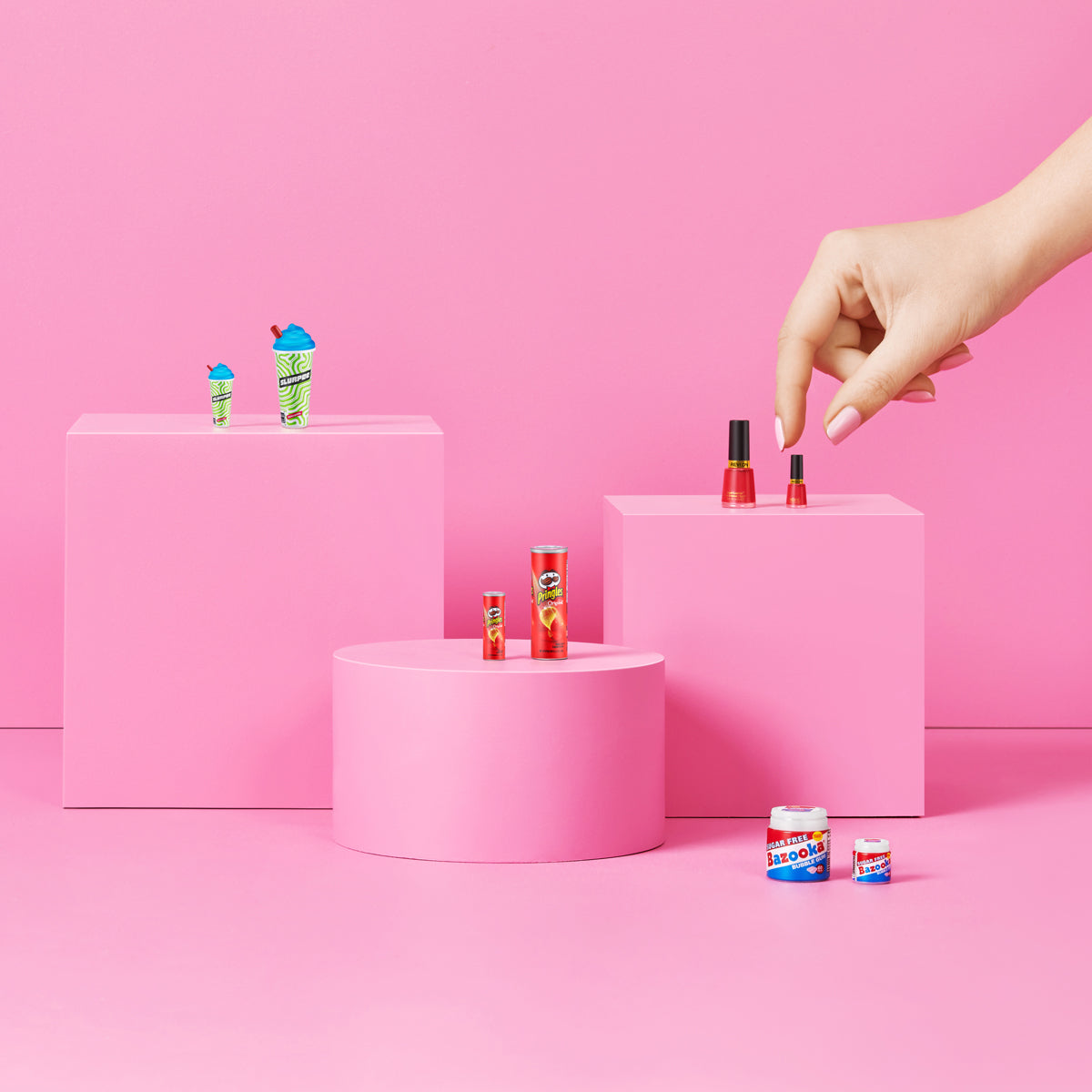 Mini Brands Series 4 Capsule by ZURU (Styles Vary)