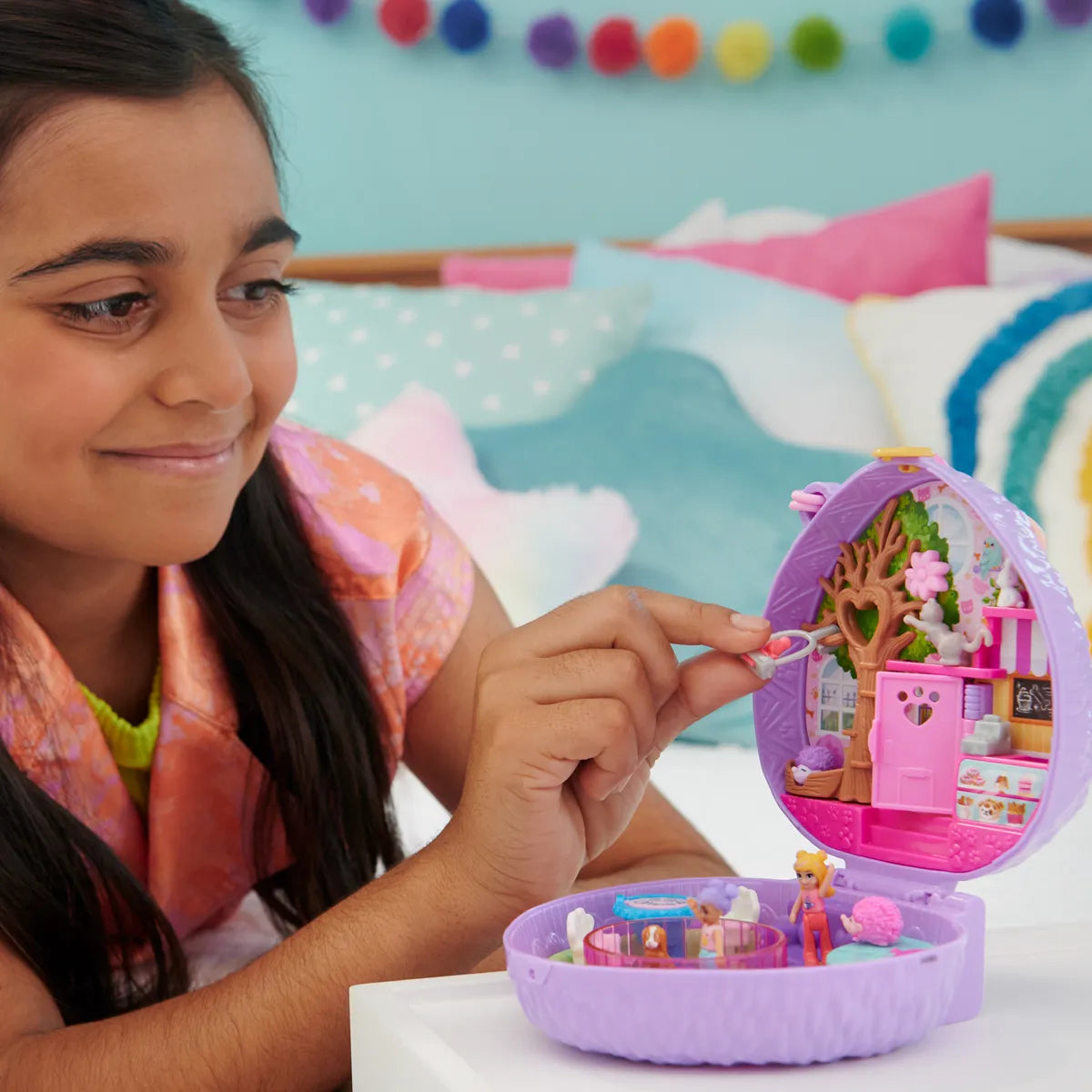 Polly Pocket Hedgehog Coffee Shop Compact Playset