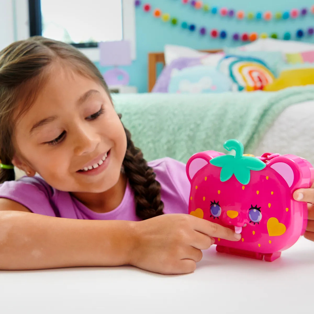 Polly Pocket Straw-Beary Patch Compact Playset