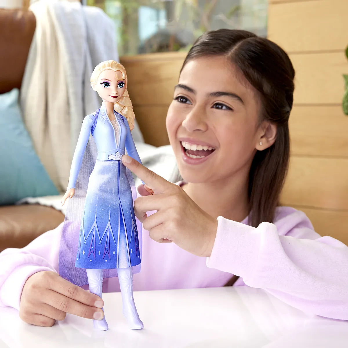 Disney Frozen Singing Adventure Elsa Doll