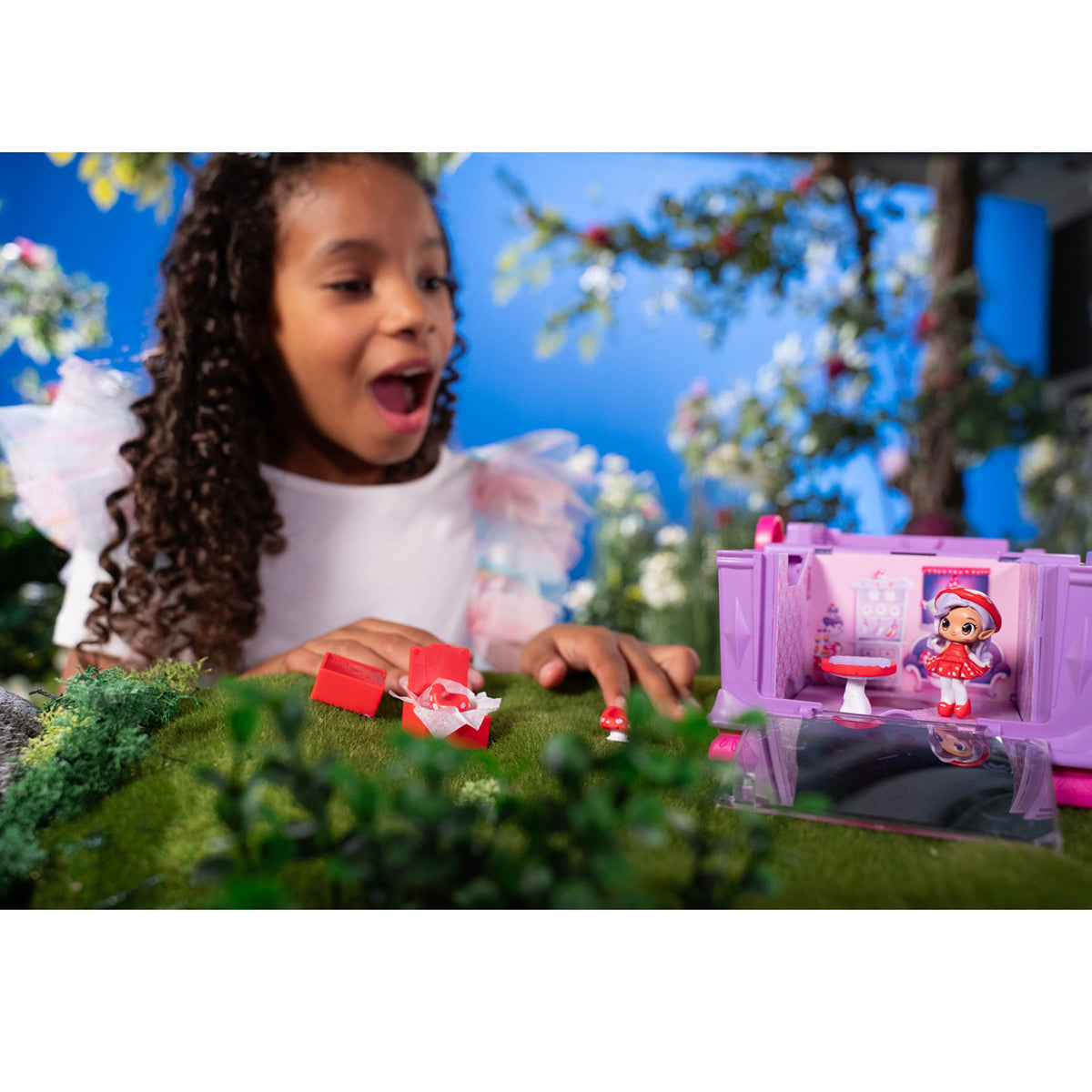 Secret Findees Magic Mailbox Surprise Playset (Styles Vary)