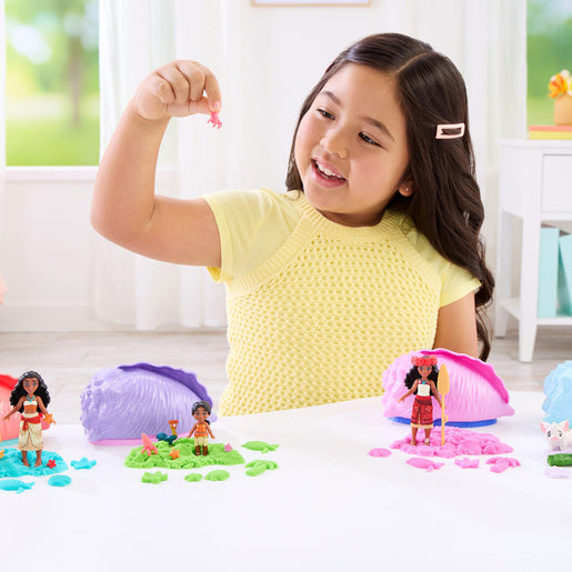 Disney Moana Shell Reveal Mystery Capsule (Styles Vary)