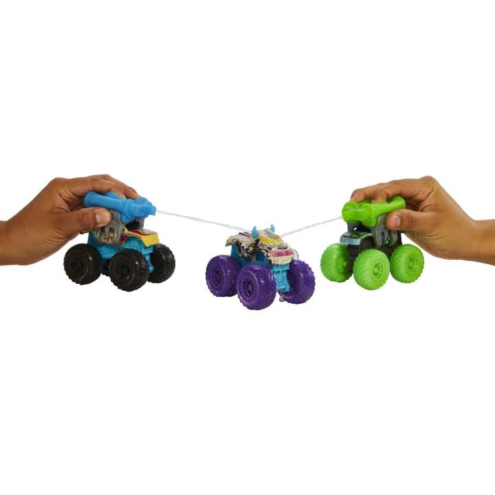 Hot Wheels Monster Trucks Color Reveal Truck (Styles Vary)