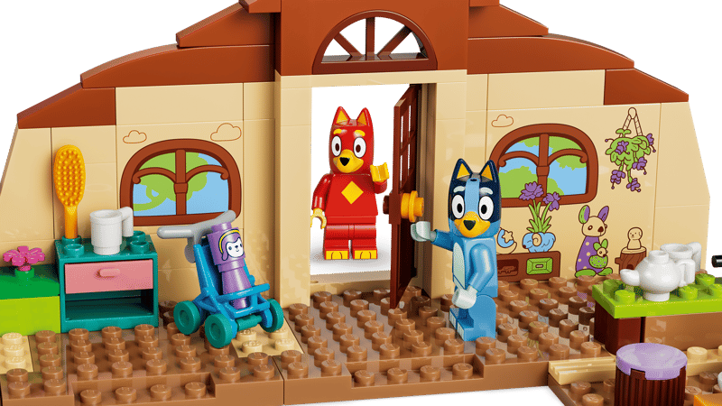 LEGO Bluey | 11221 School With Rusty And Bluey