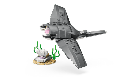 LEGO Creator | 31381 Fierce Shark with a Treasure Chest