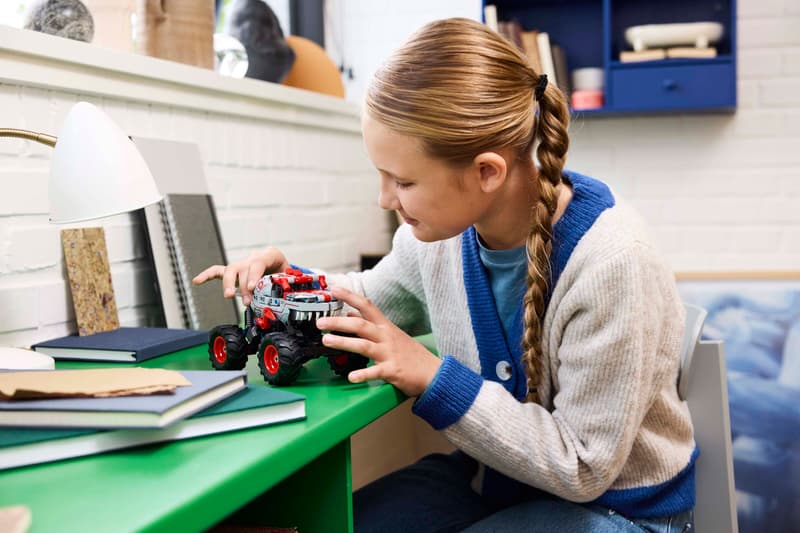 LEGO Technic | 42200 Monster Jamª ThunderROARusª Pull-Back