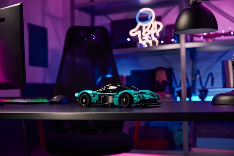 LEGO Technic | 42208 Aston Martin Valkyrie