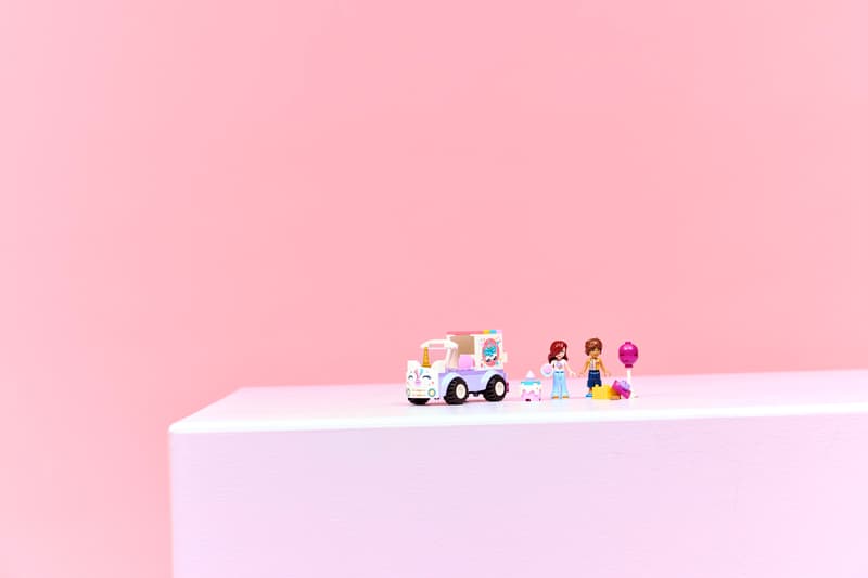 LEGO Friends | 42675 Unicorn Cake Delivery Car