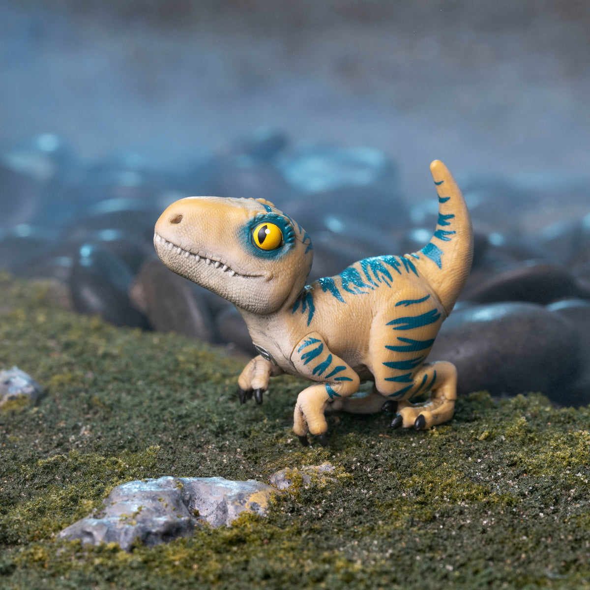 Jurassic World Captivz Hatchling Buildable Dinos (Styles Vary)