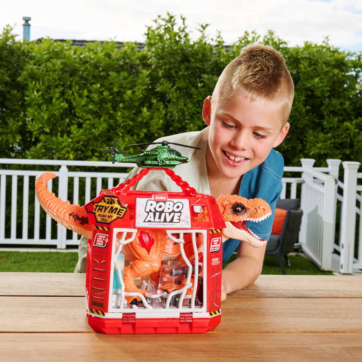 Robo Alive Dino Escape Playset by ZURU – The Entertainer Pakistan