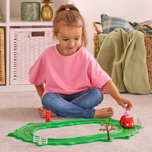 Peppa Pig Peppa's Little Red Race Car Playset Whizz Around