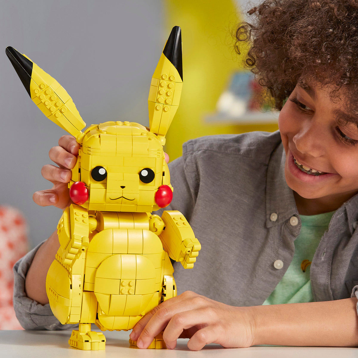 Pokemon Mega Jumbo Pikachu Construction Set