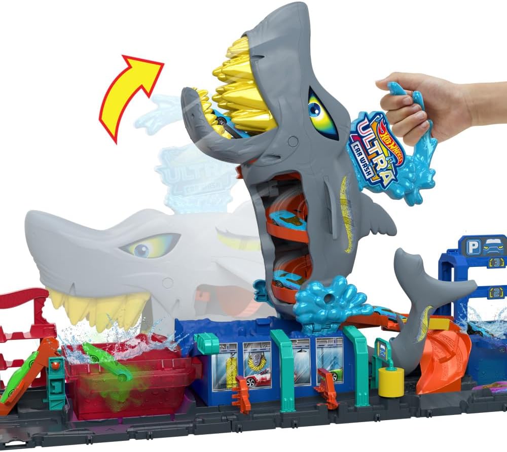 Hot Wheels City Ultra Shark Car Wash With Color Reveal Toy Car in 1:64 Scale