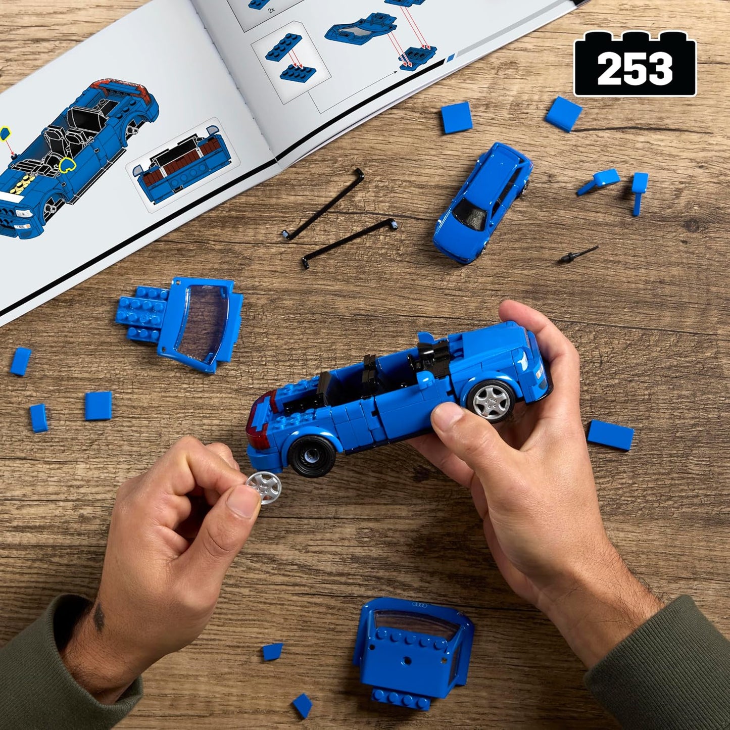 Hot Wheels Audi Avant RS2 Building Toy Kit (253 Pieces), For Collectors