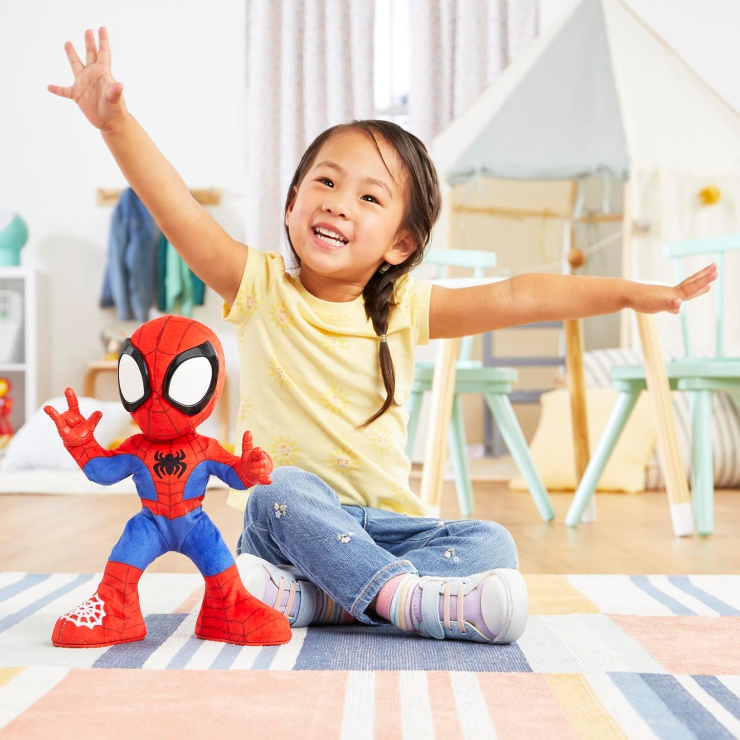Marvel Spidey and His Fantastic Friends Spidey Dance 'N Crawl Interactive Plush Toy