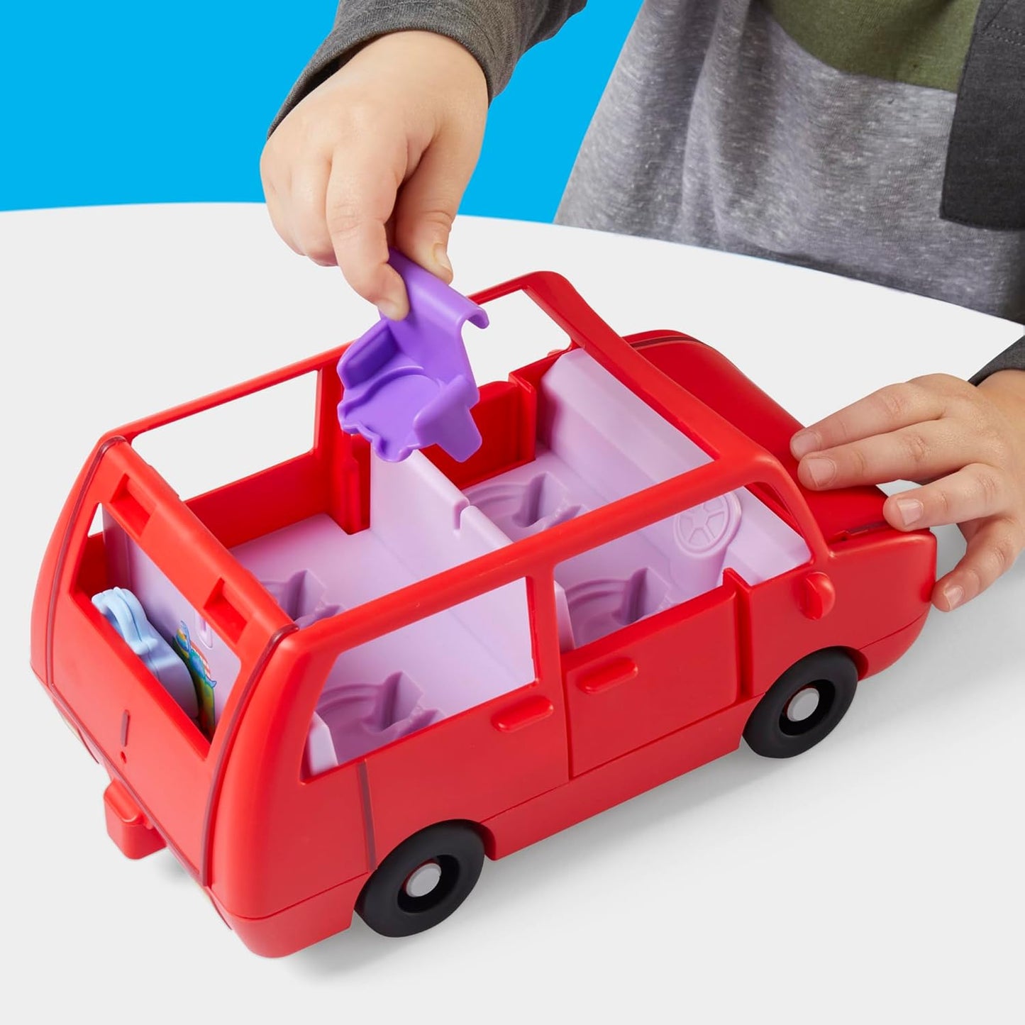 Peppa Pig Peppa's Faimly Car With Figures