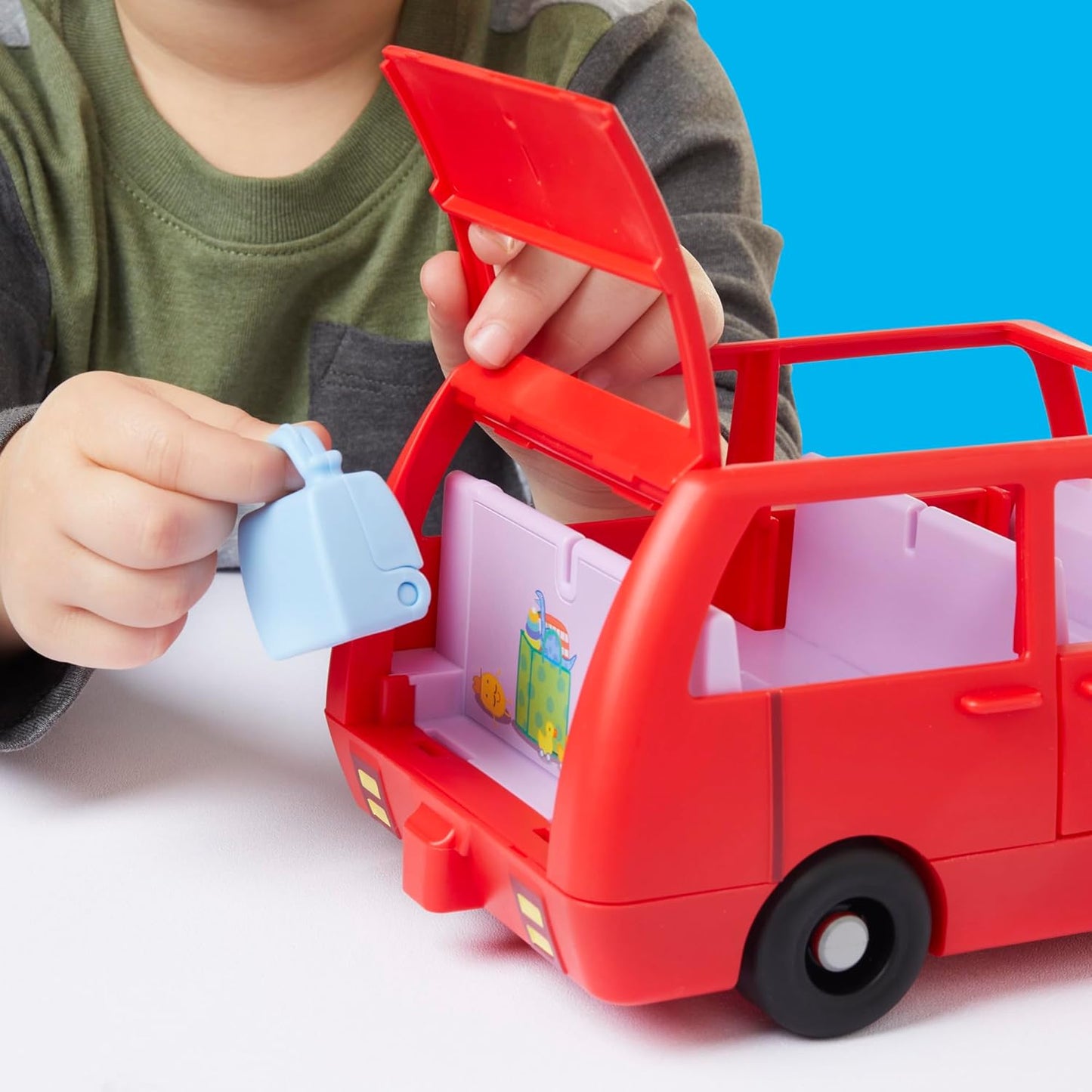 Peppa Pig Peppa's Faimly Car With Figures