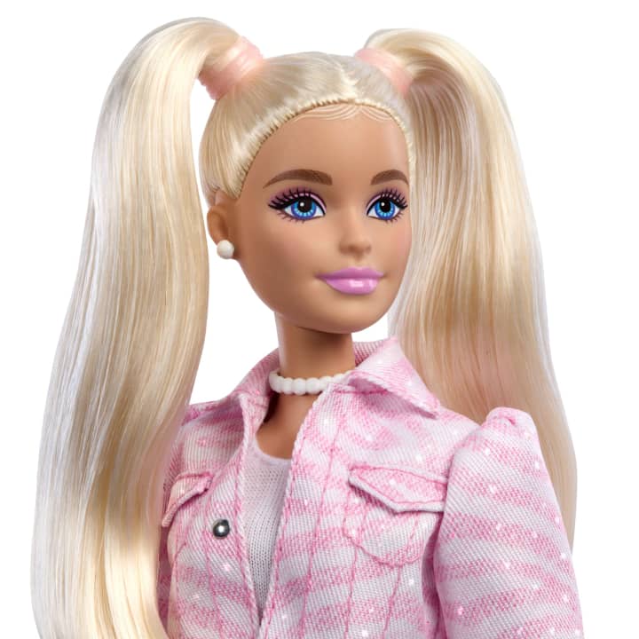 Barbie Deluxe Style Doll #9 Ð Pink Denim Jacket & Skirt