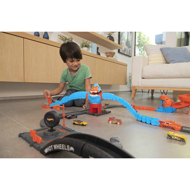 Hot Wheels City Nemesis (Styles Vary - One Supplied)