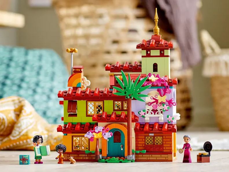 LEGO Disney Princess - The Madrigal House 43202